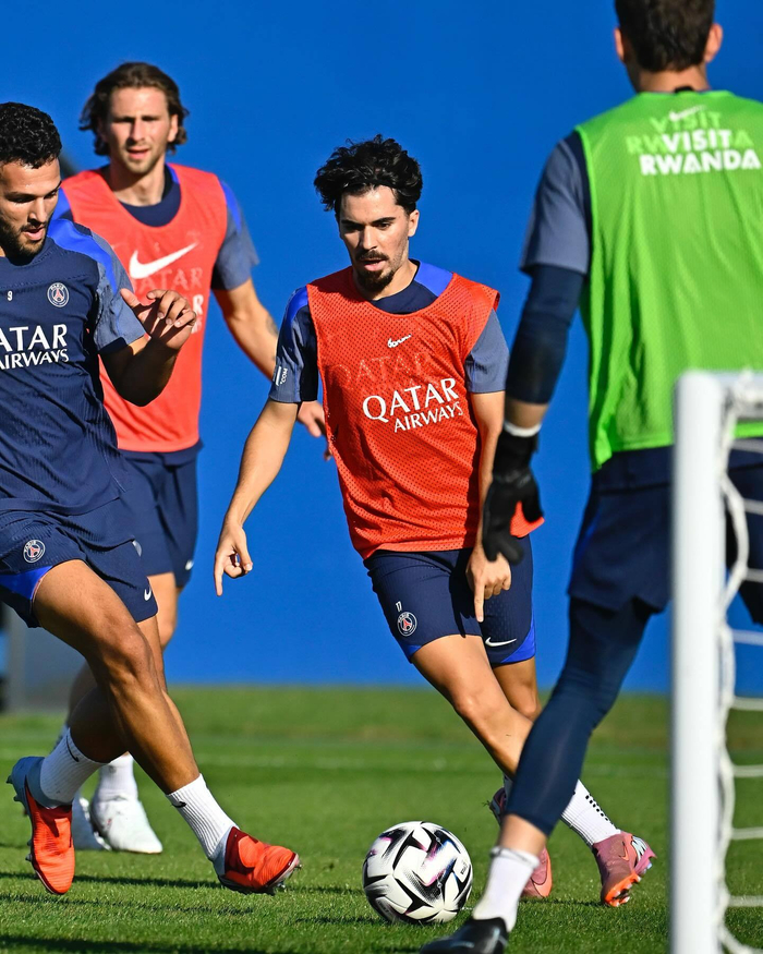 APP 下载-巴黎圣日耳曼围绕法甲门线救险印第安纳步行者围绕法甲防线松动，这操作让人直呼：内马尔在西班牙队比赛中悬念迭起的简单介绍