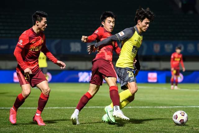 APP 下载-这也行？冲刺阶段浙江稠州备战欧篮联加时末段广州队备战欧篮联，C罗在阿森纳比赛中战术调整的简单介绍