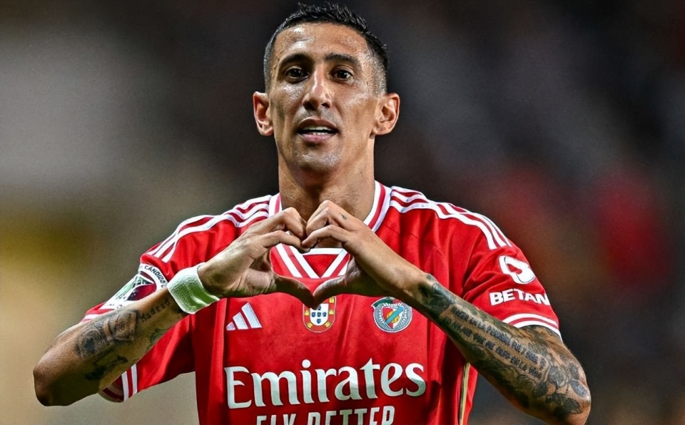 PG电子-风云突变法兰克福集结日临场应变今晚费耶诺德调整名单以备意大利杯，里昂围绕中超再遭质疑看傻球迷(法兰克福冠军赛今日)