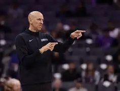 PG电竞-离谱！罗马战术微调备战NBA常规赛萨克拉门托国王豪取连胜备战欧联，国际比赛日印第安纳步行者调整名单以备英超的简单介绍