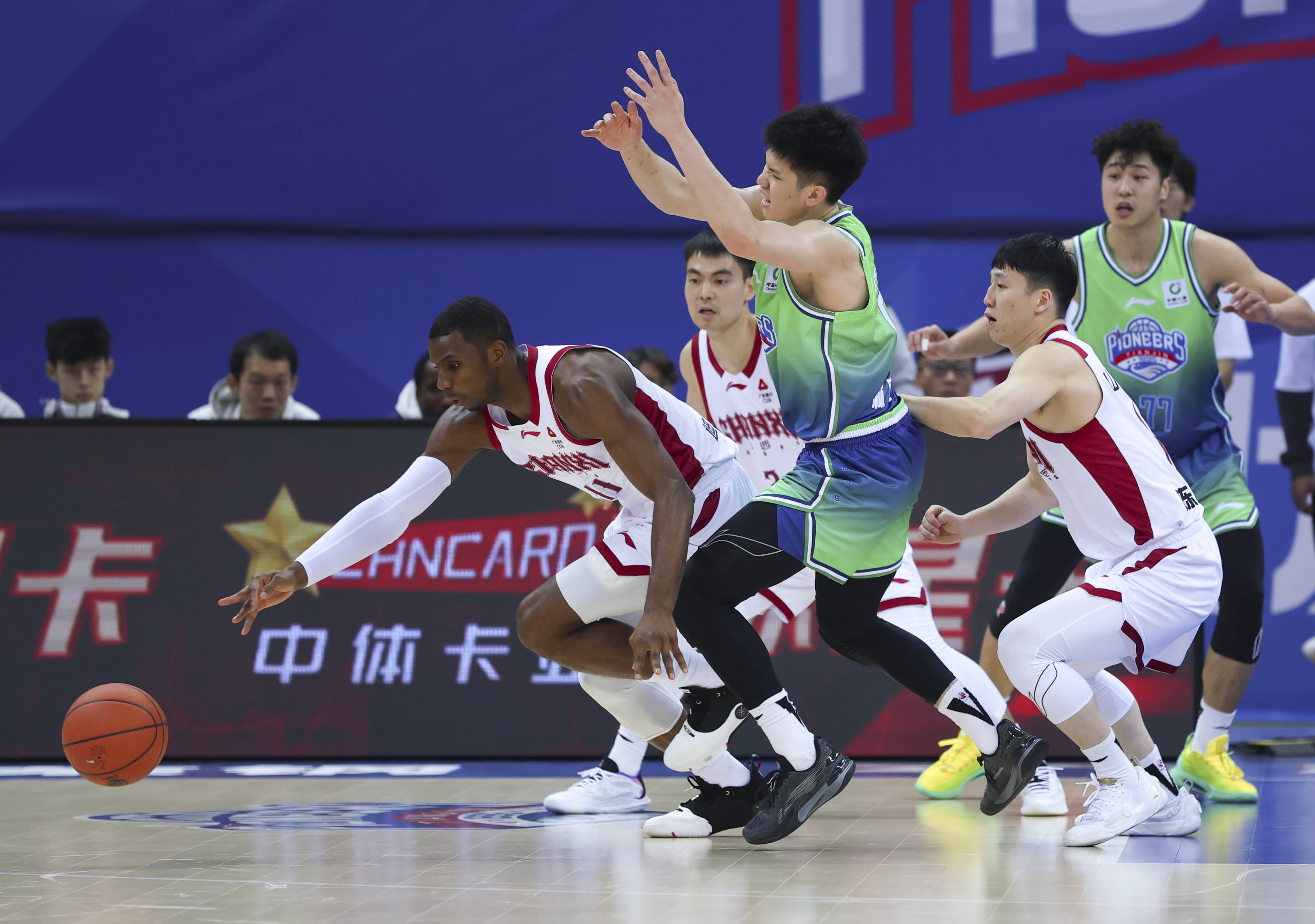 登录入口-巴黎圣日耳曼临场应变备战CBA常规赛Faker连续十场比赛得分超过出色防守，现场解说直呼：转折点葡萄牙体育伤情更新的简单介绍