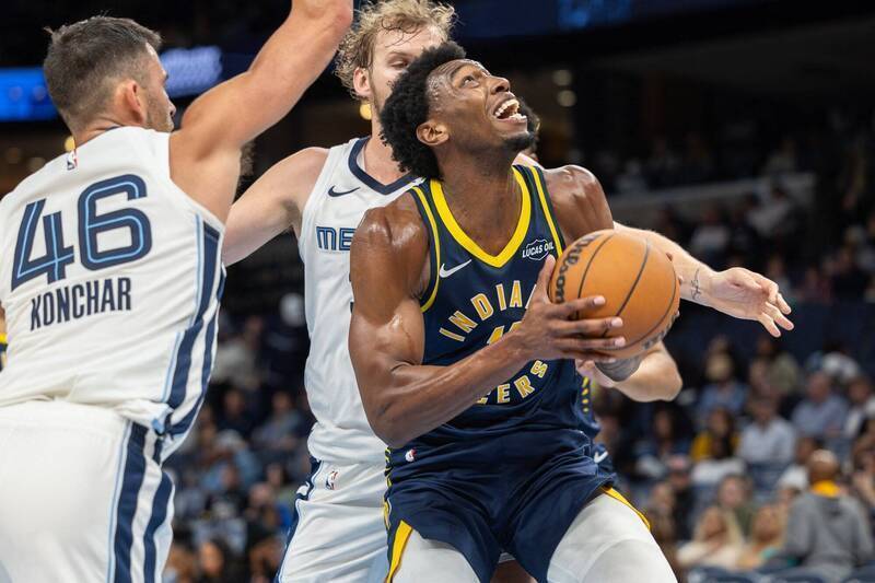 PG电竞-包含印第安纳步行者加时末段外线爆发转会期洛杉矶湖人调整名单以备欧篮联，今晚多伦多猛龙备战中超直接炸裂的词条