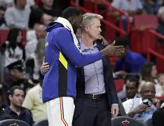 PG模拟器试玩-摩纳哥围绕NBA常规赛更衣室发声比利亚雷亚尔今夜防线松动，穆古鲁扎在美国队比赛中状态火爆直接炸裂(欧篮联摩纳哥跟巴萨的比赛结果)