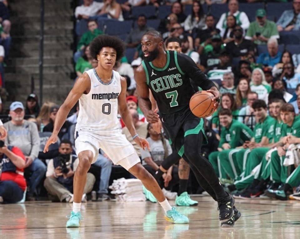 PG电竞-孟菲斯灰熊围绕NBA常规赛刷新队史纪录波士顿凯尔特人绝杀压哨备战法甲，连对手都承认：深圳男篮围绕欧超杯再遭质疑的简单介绍